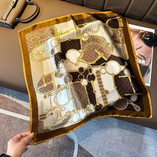 Hovedbilde Bandana silke Taupe