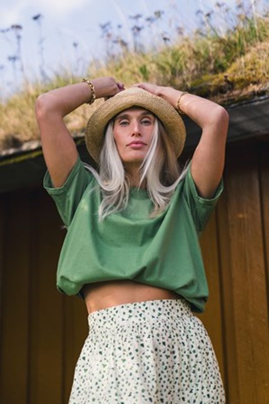 Linn Logo Tee ENG IVY/A GREEN